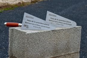 Pose de la première pierre du futur batiment de cancérologie 